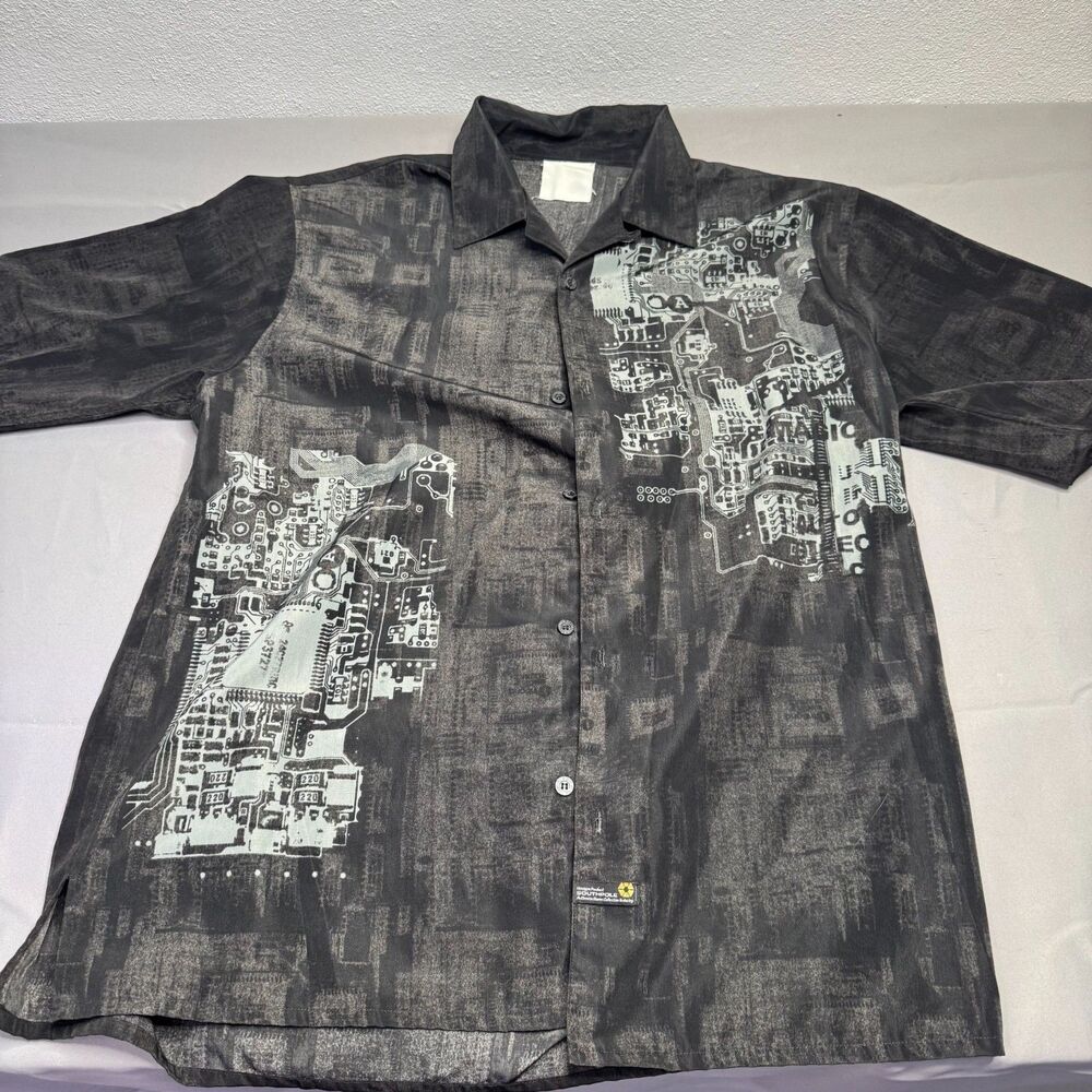 Southpole Mens Button Up Shirt Black Gray Circuit Board Graphic Y2K Streetwear X